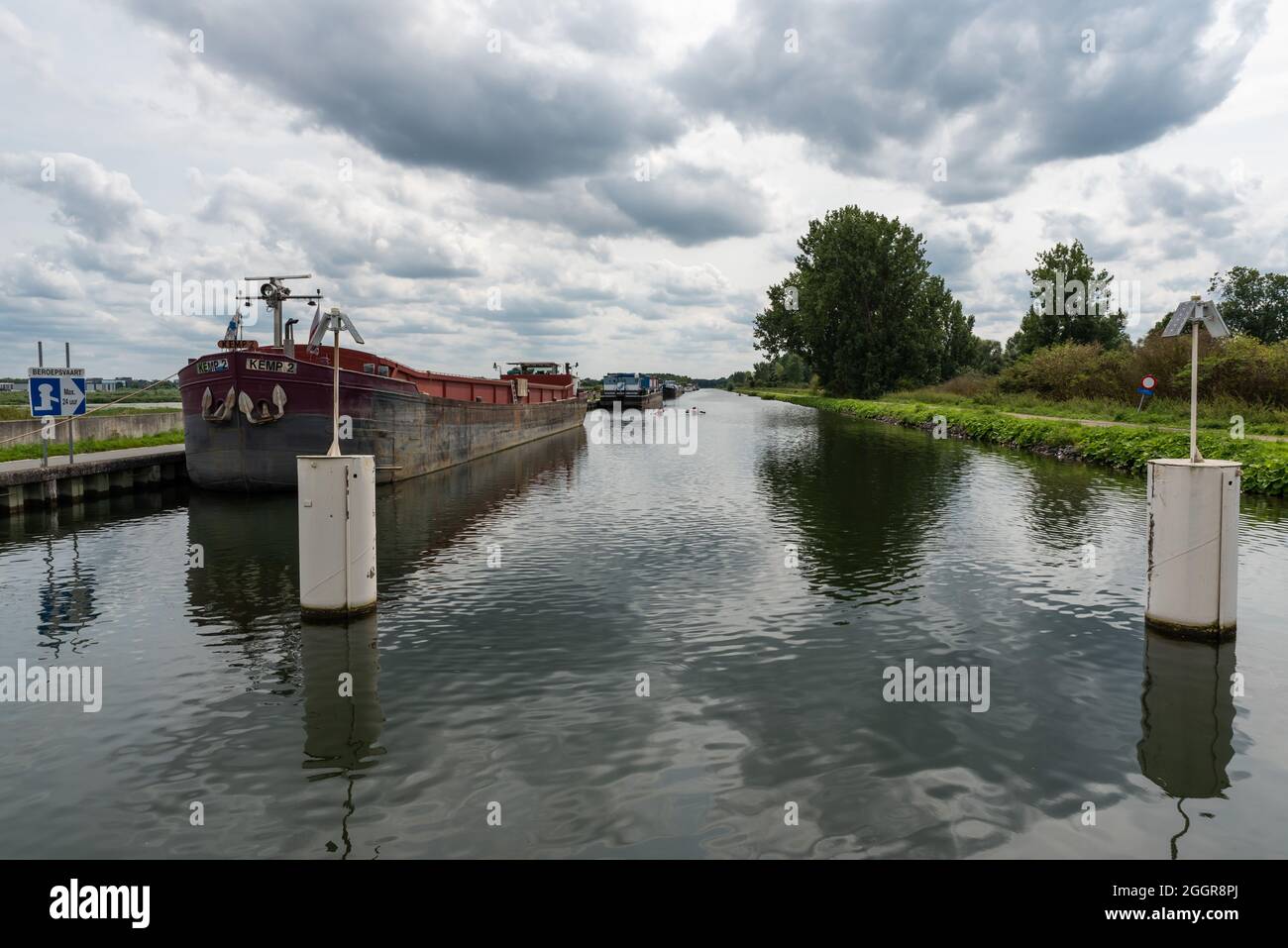 Zenne Rver Zenne River High Resolution Stock Photography and Images - Alamy