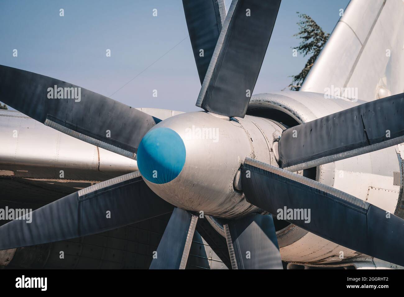 Turboprop engine hi-res stock photography and images - Alamy