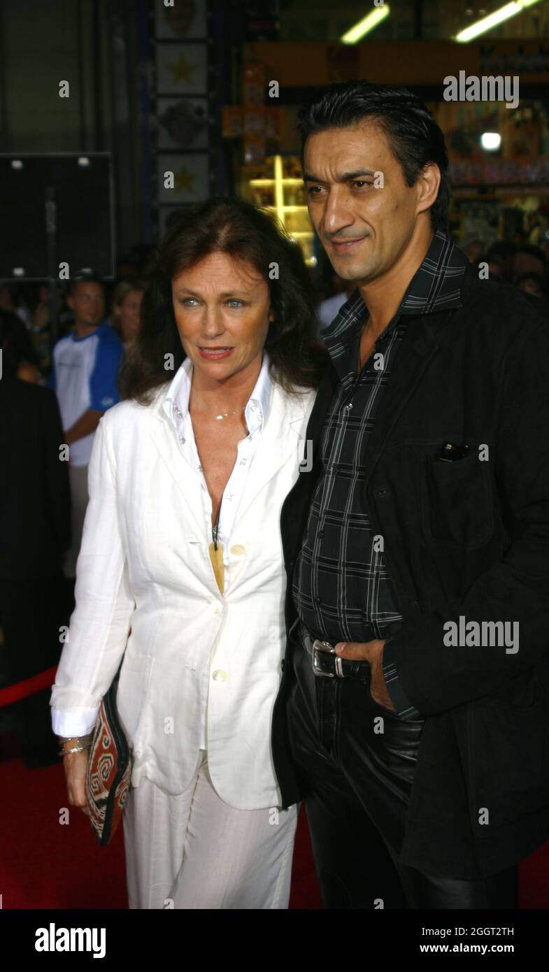 Jacqueline Bisset, Emin Boztepe, 09/17/03 COLD CREEK MANOR at  El Capitan Theatre, Hollywood Photo by Izumi Hasegawa/HNW/PictureLux - File Reference # 34202-0552HNWPLX Stock Photo