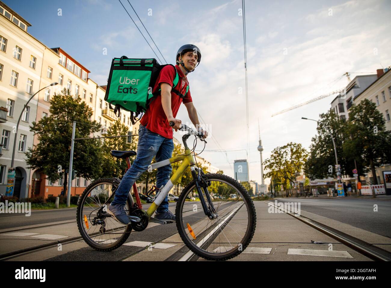 Berlin, Germany. 02nd Sep, 2021. Silvan, a driver for food 