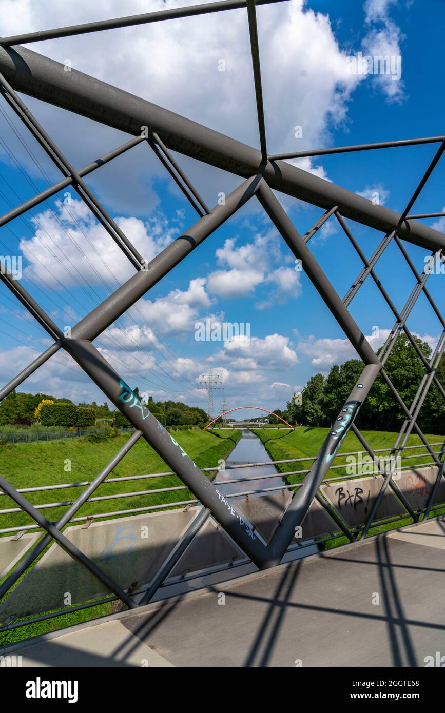 The Nordsternpark, former site of the Nordstern colliery, on the Rhine-Herne Canal, lattice bridge over the Emscher, in Gelsenkirchen, NRW, Germany, Stock Photo