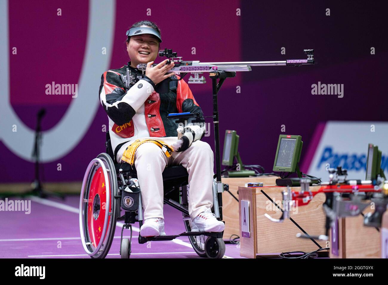 Tokyo. 3rd Sep, 2021. Zhang Cuiping of China reacts after the R8-Women ...