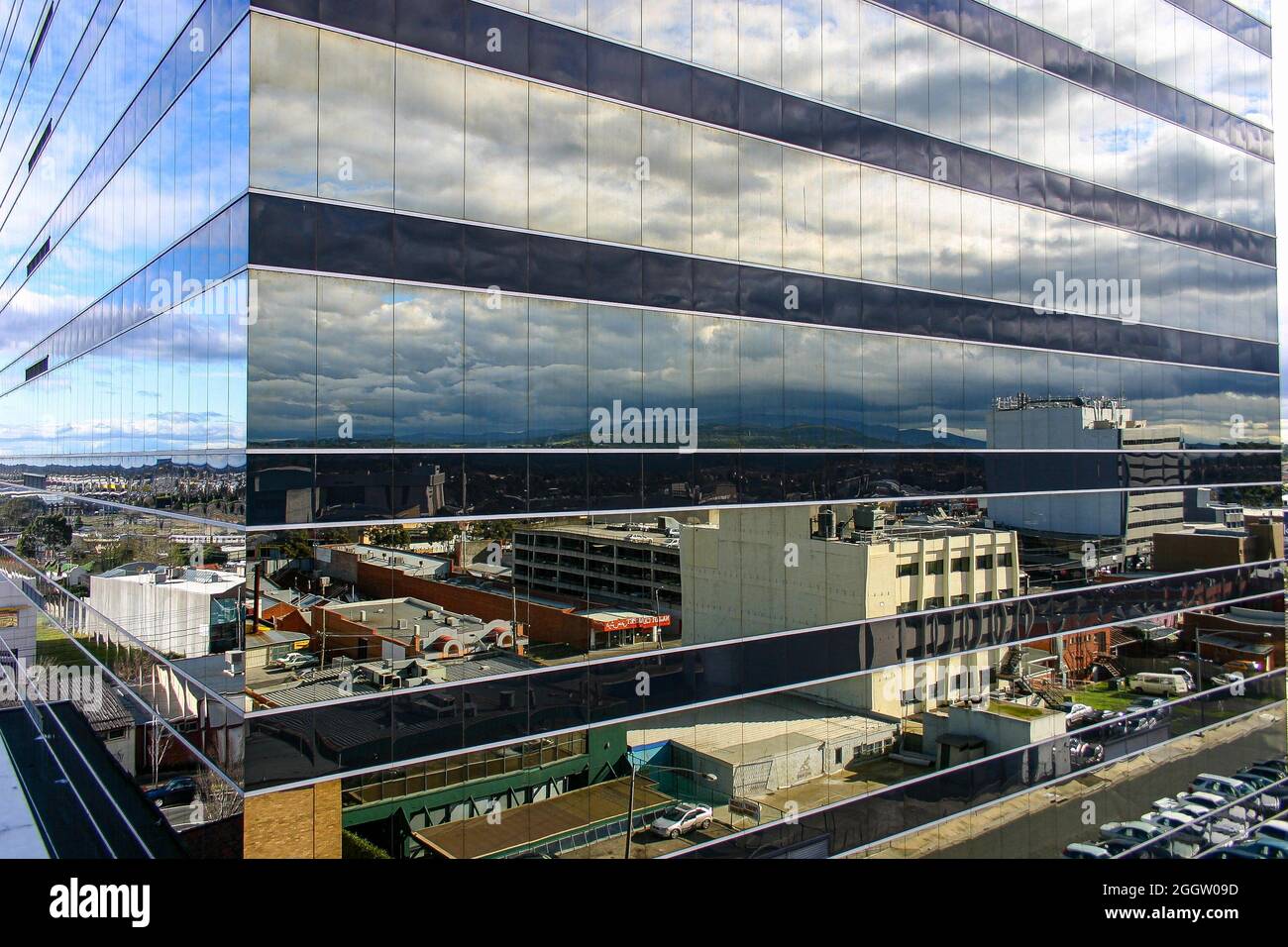 High rise commercial building hi-res stock photography and images - Alamy