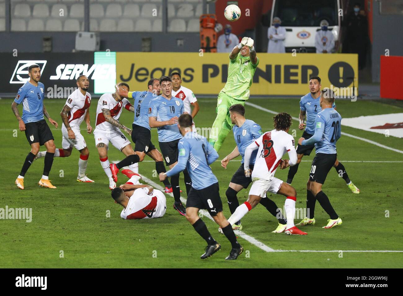 Qatar 2022 peru hi-res stock photography and images - Alamy