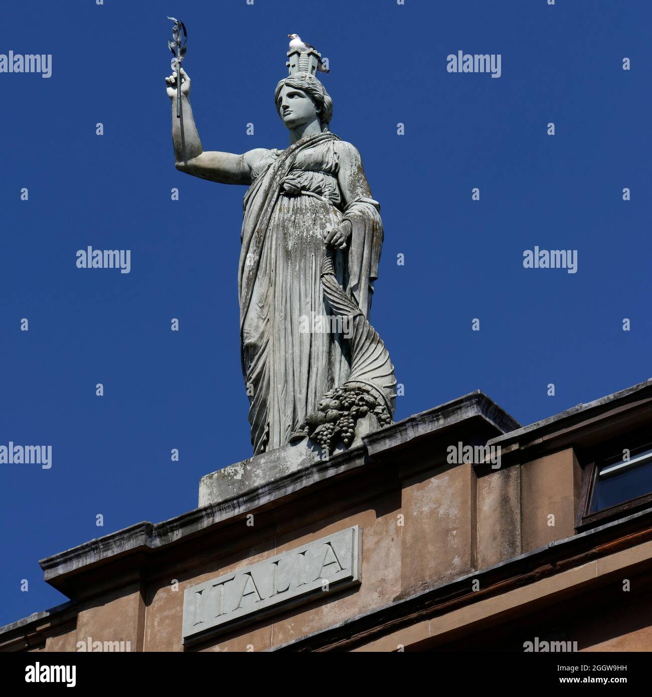 statue of Italia by Alexander Stoddart, Italian Quarter, Ingram Street,Glasgow City centre, Scotland,UK Stock Photo