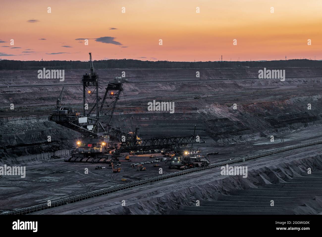 Bucket wheel excavator 258 in the Hambach opencast mine, Germany Stock Photo Alamy