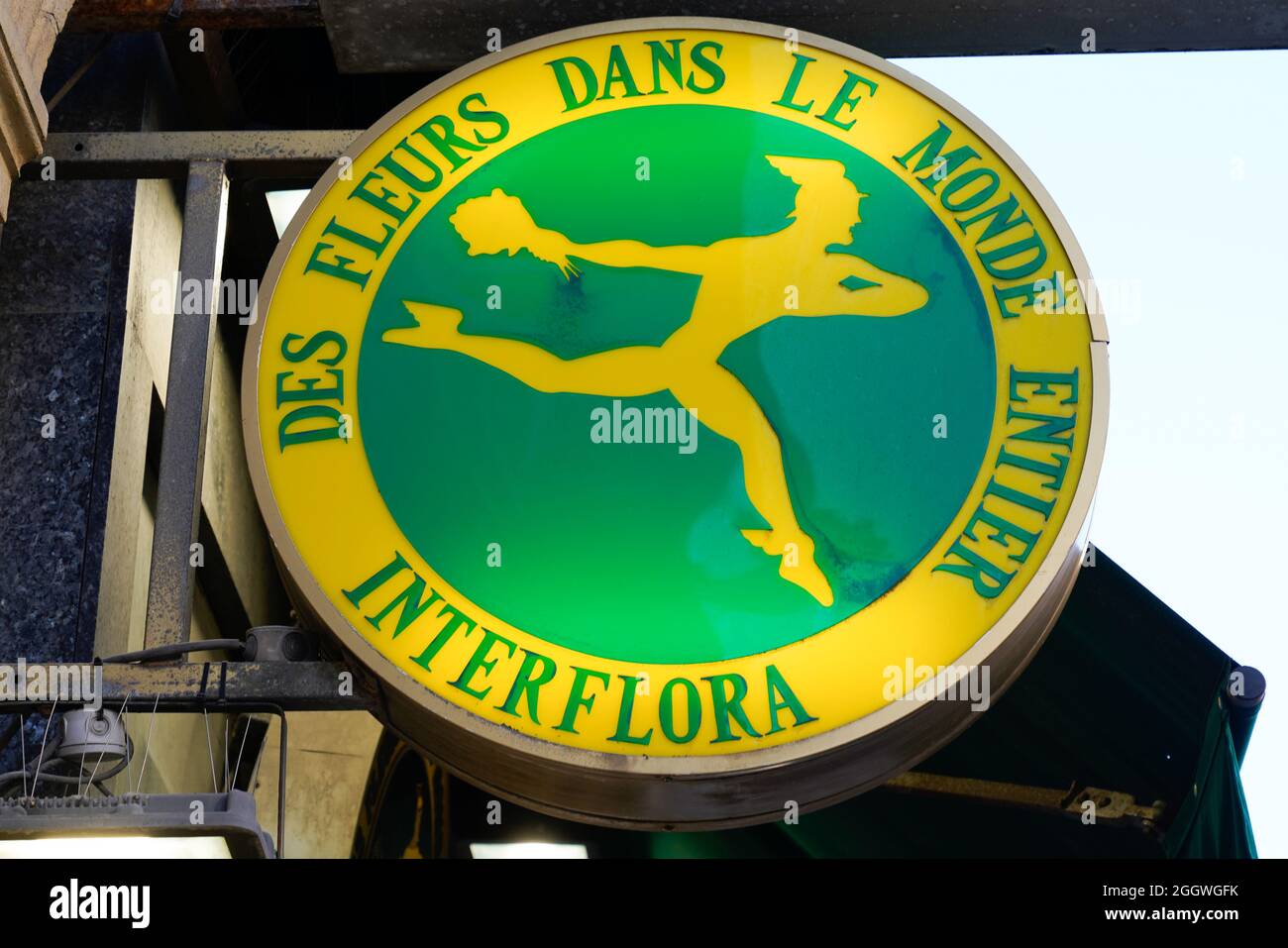 Bordeaux , Aquitaine  France - 12 25 2020 : interflora logo sign and brand text of shop flowers delivery network with affiliated flower deliver store Stock Photo
