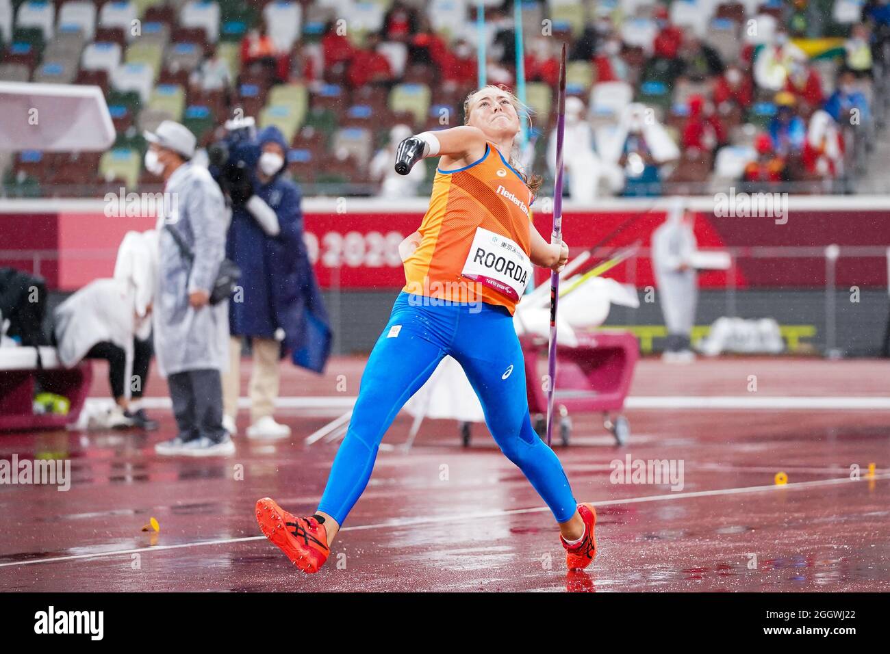 Olympic javelin final hires stock photography and images Alamy