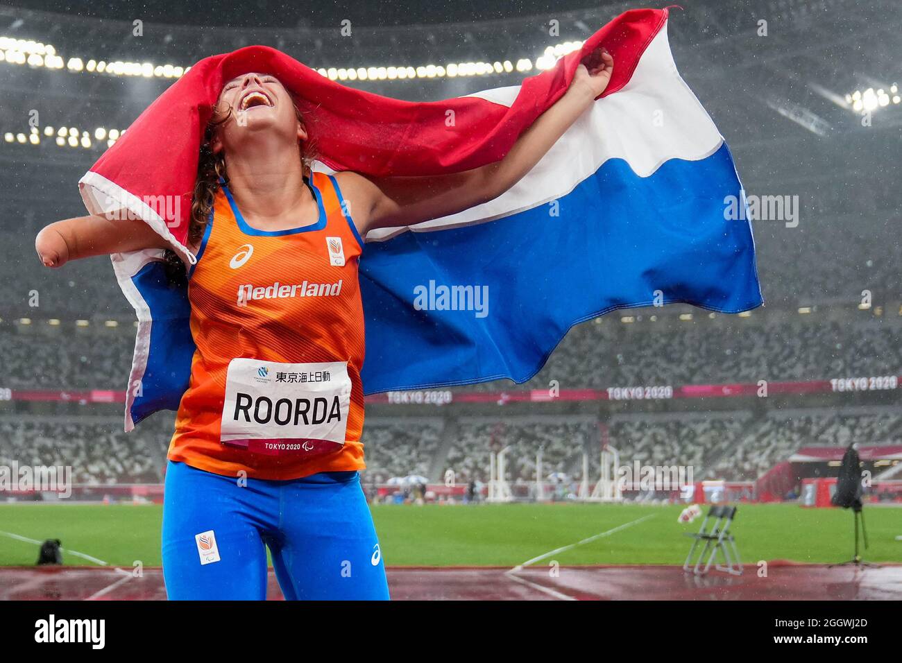 Olympic javelin final hires stock photography and images Alamy