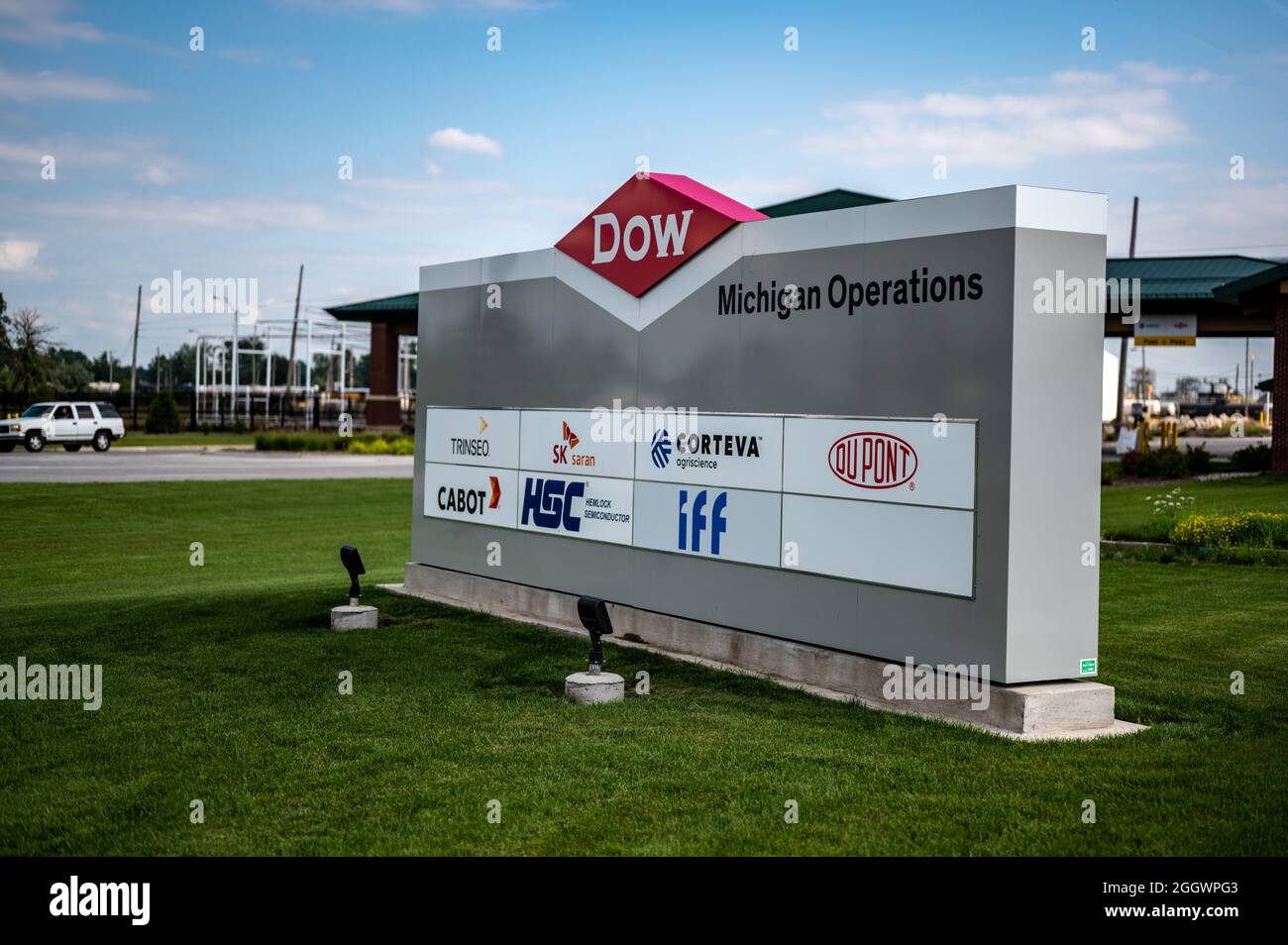 Midland, Michigan, USA - 8.18.2021: Entrance sign to the DOW Industrial Complex industrial center Stock Photo