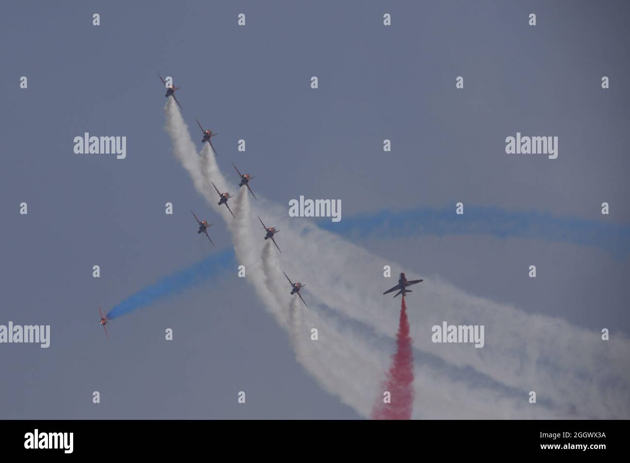 Bournemouth, UK.3rd Sep 2021. The Red Arrows perform today at a busy Bournemouth air festival. Credit:Ed Brown/Alamy Live News Stock Photo