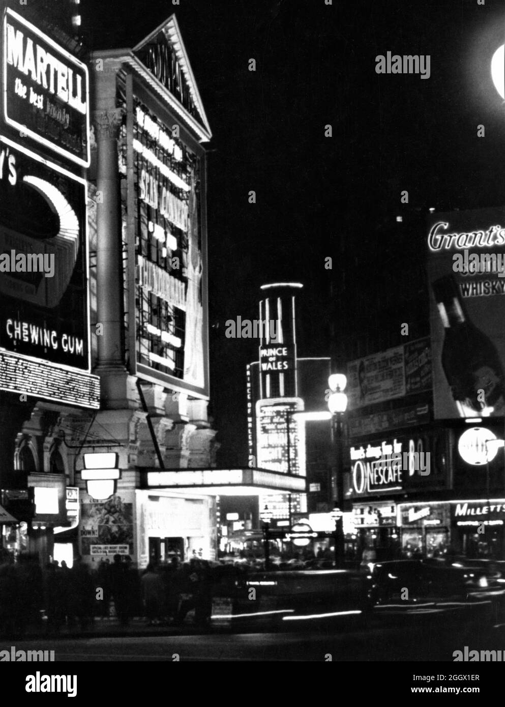 LONDON PAVILION cinema on Piccadilly Circus, London in early 1966 when it was presenting SEAN CONNERY as James Bond 007 in THUNDERBALL 1965 director TERENCE YOUNG producers Harry Saltzman and Albert R. Broccoli Eon Productions / United Artists Stock Photo
