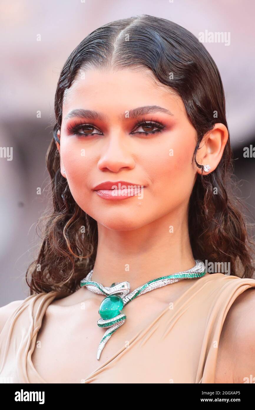 Zendaya 2021 hi-res stock photography and images - Alamy
