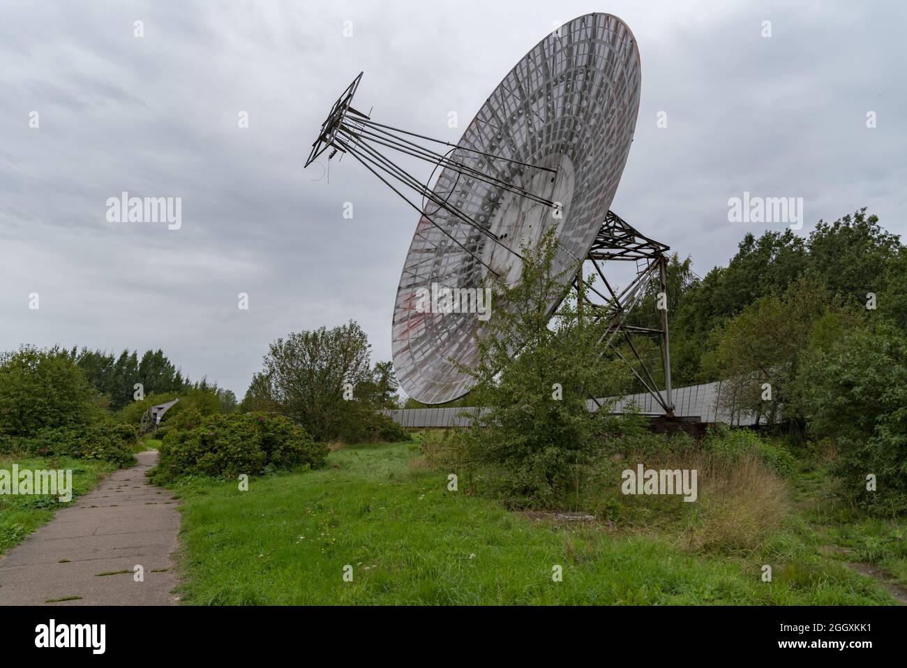 The Big Pulkovo Radio Telescope at the Pulkovo Observatory. Saint-Petersburg,  Russia Stock Photo - Alamy