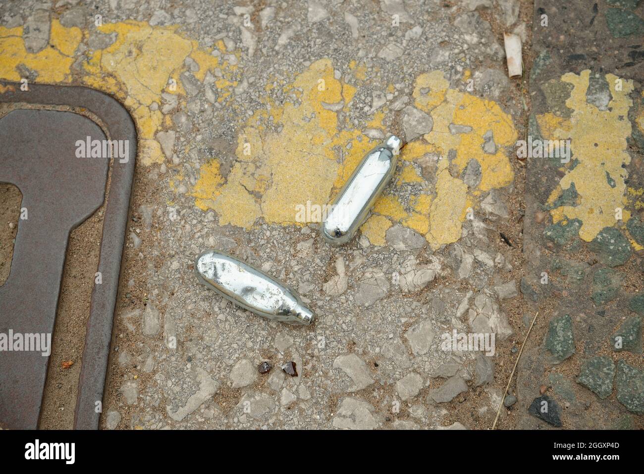 Gas canisters hires stock photography and images Alamy