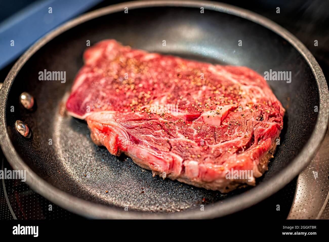 Rib eye of beef hires stock photography and images Alamy