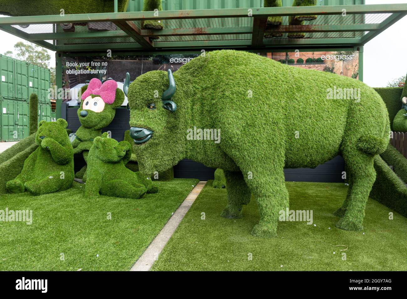 Easigrass artificial grass animals (Easi-animals, animal sculptures covered  with plastic grass), UK Stock Photo - Alamy