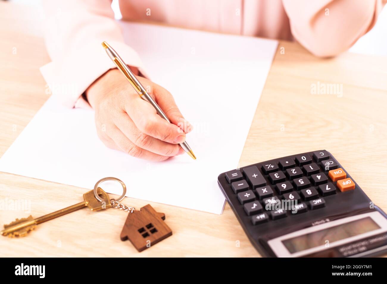 Signing banking credit agreement hi-res stock photography and images ...