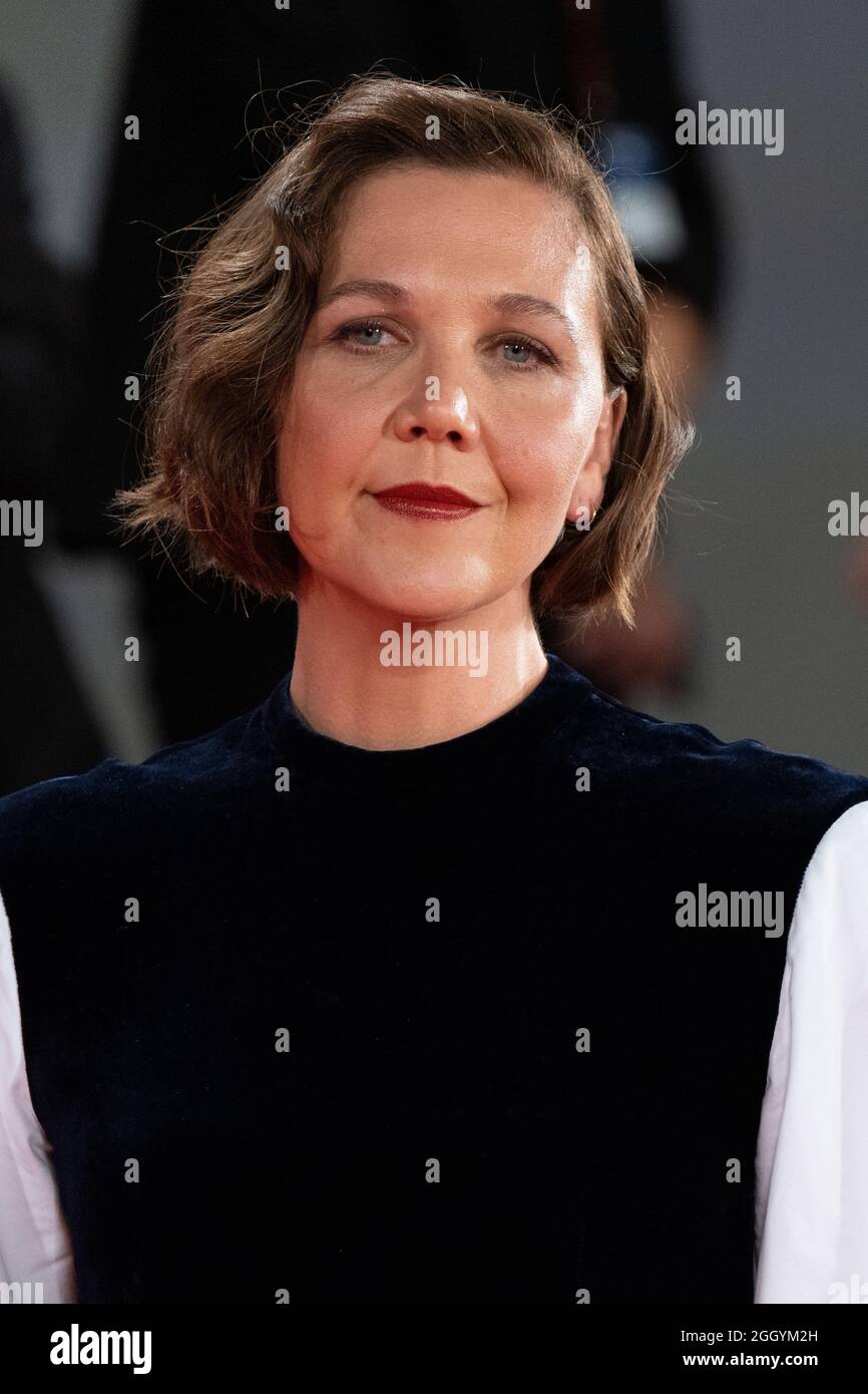 Lido di Venezia, Italy, 3rd september 2021 : Maggie Gyllenhaal walks the red carpet ahead of the 'The Lost Daughter' screening during the 78th International Venice Film Festival. Credit: Luigi de Pompeis/Alamy Live News Stock Photo