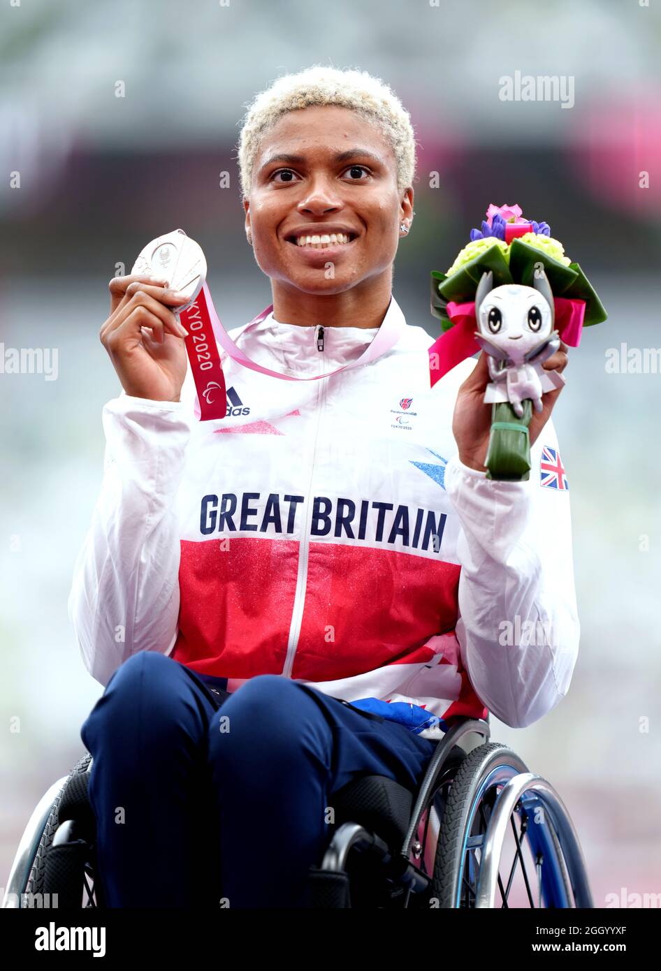 Great Britain's Kare Adenegan with her silver medal after finishing second in the Women's 800m T34 Final at the Olympic Stadium during day eleven of the Tokyo 2020 Paralympic Games in Japan. Picture date: Saturday September 4, 2021. Stock Photo