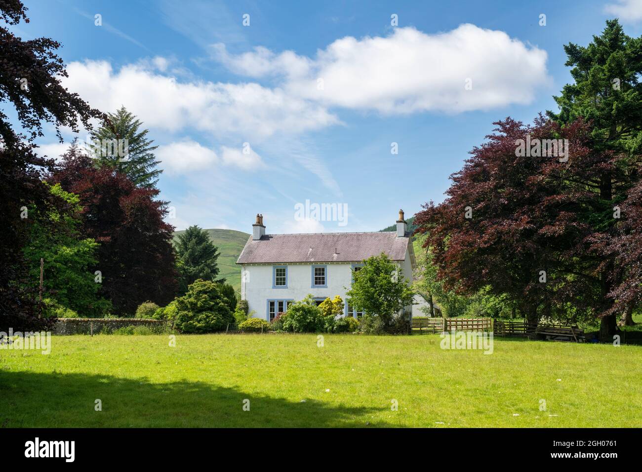Scottish house in the yarrow valley in summer. Scottish Borders, Scotland Stock Photo