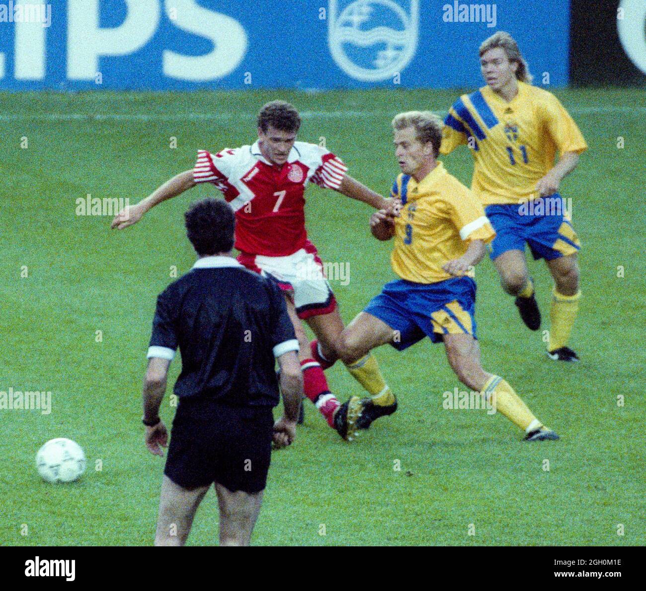 JONAS THERN Swedish football player in National team during EURO92. at  picture Thern and Tomas Brolin attack the Danish John Faxe Jensen in match  that sweden wins 1-0 Stock Photo - Alamy