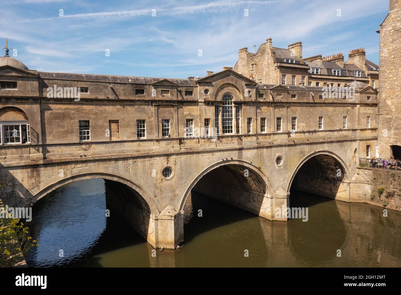 Pulteney Bridge and Weir on the River Avon in the historic city of Bath in Somerset, England. Stock Photo