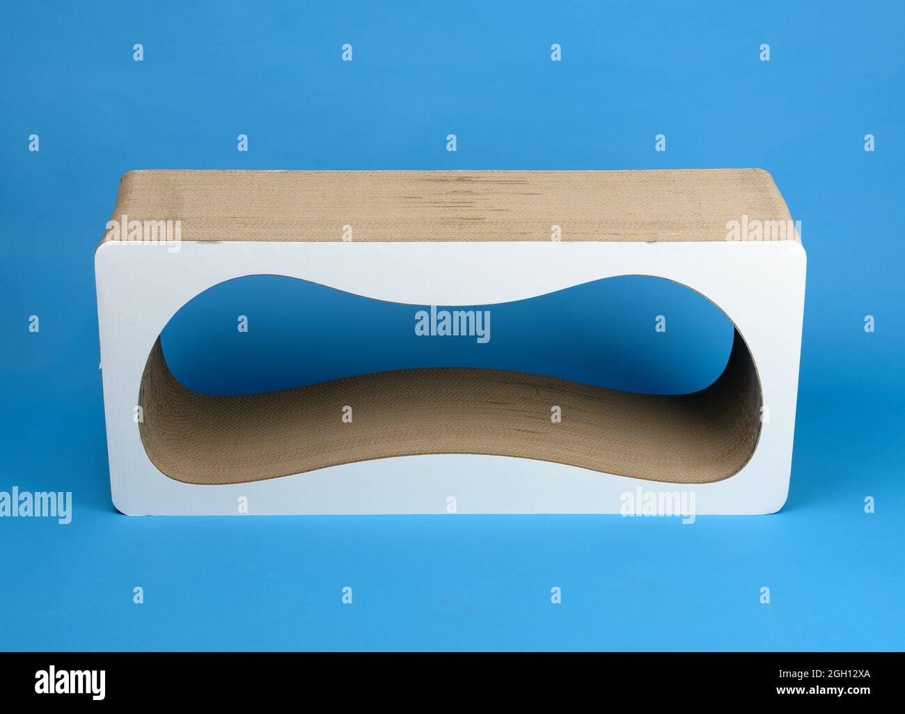 corrugated cardboard scratching post