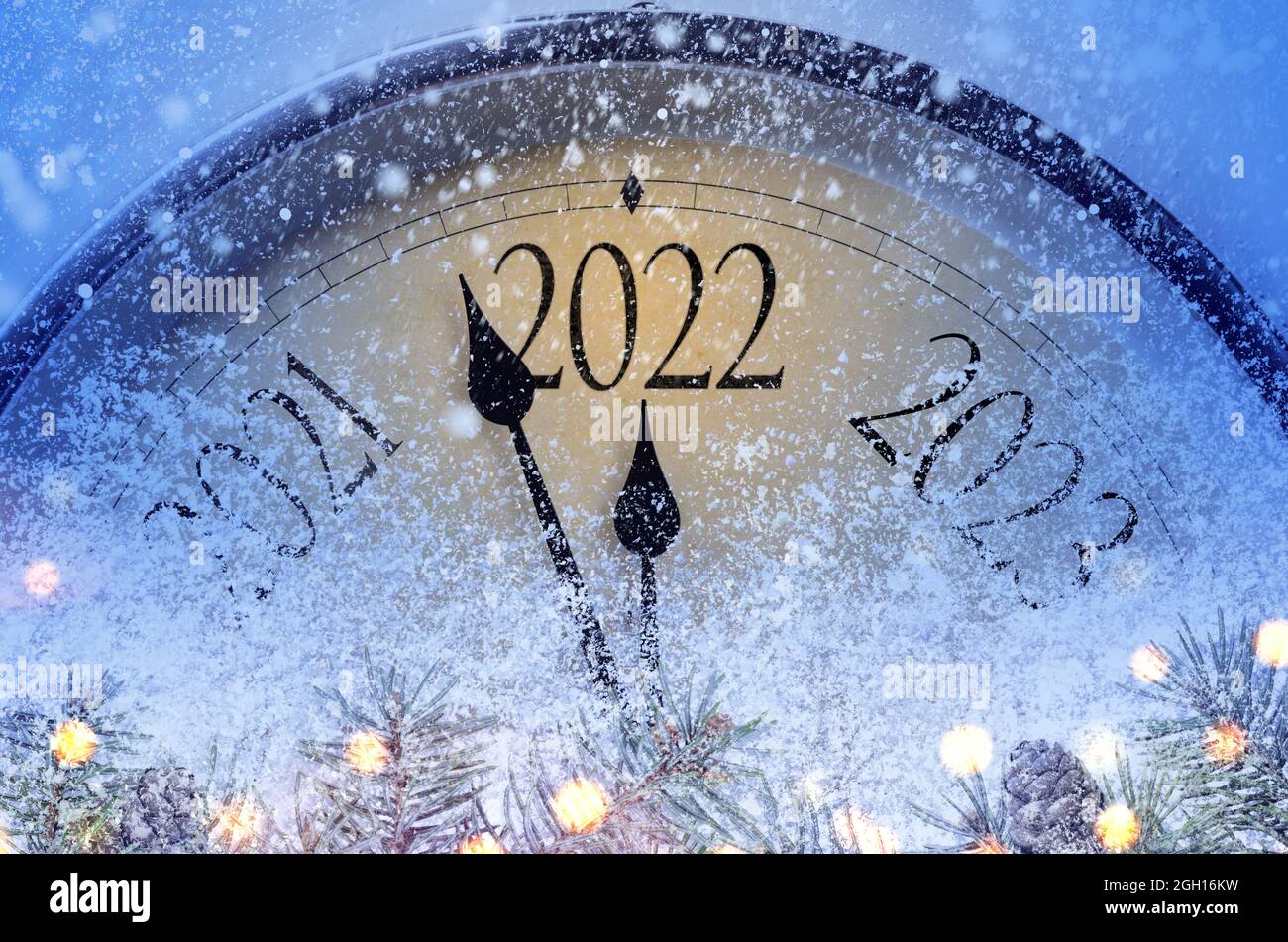 Countdown Before Christmas 2022 Countdown To Midnight. Retro Style Clock Counting Last Moments Before  Christmas Or New Year 2022 Stock Photo - Alamy