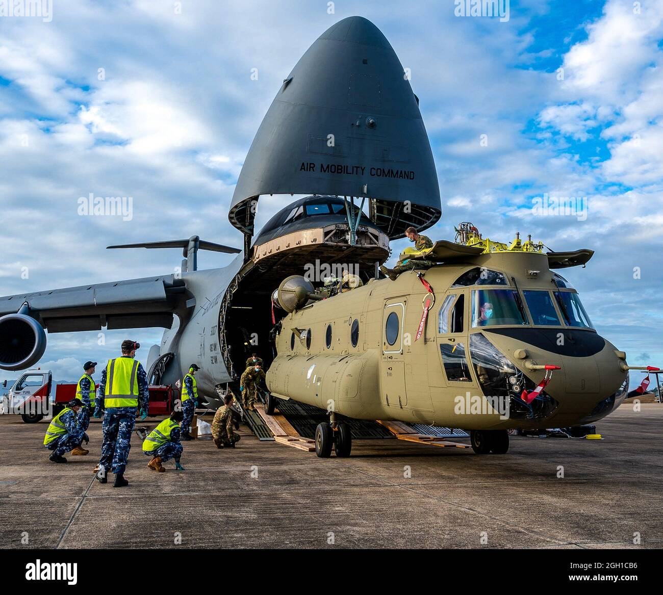 436th Airlift Wing, 9th Airlift Squadron, Air Mobility Command, Boeing Defence Australia, C-5M Super Galaxy, CH-47F Chinook, CH-47F, Chinook, Stock Photo