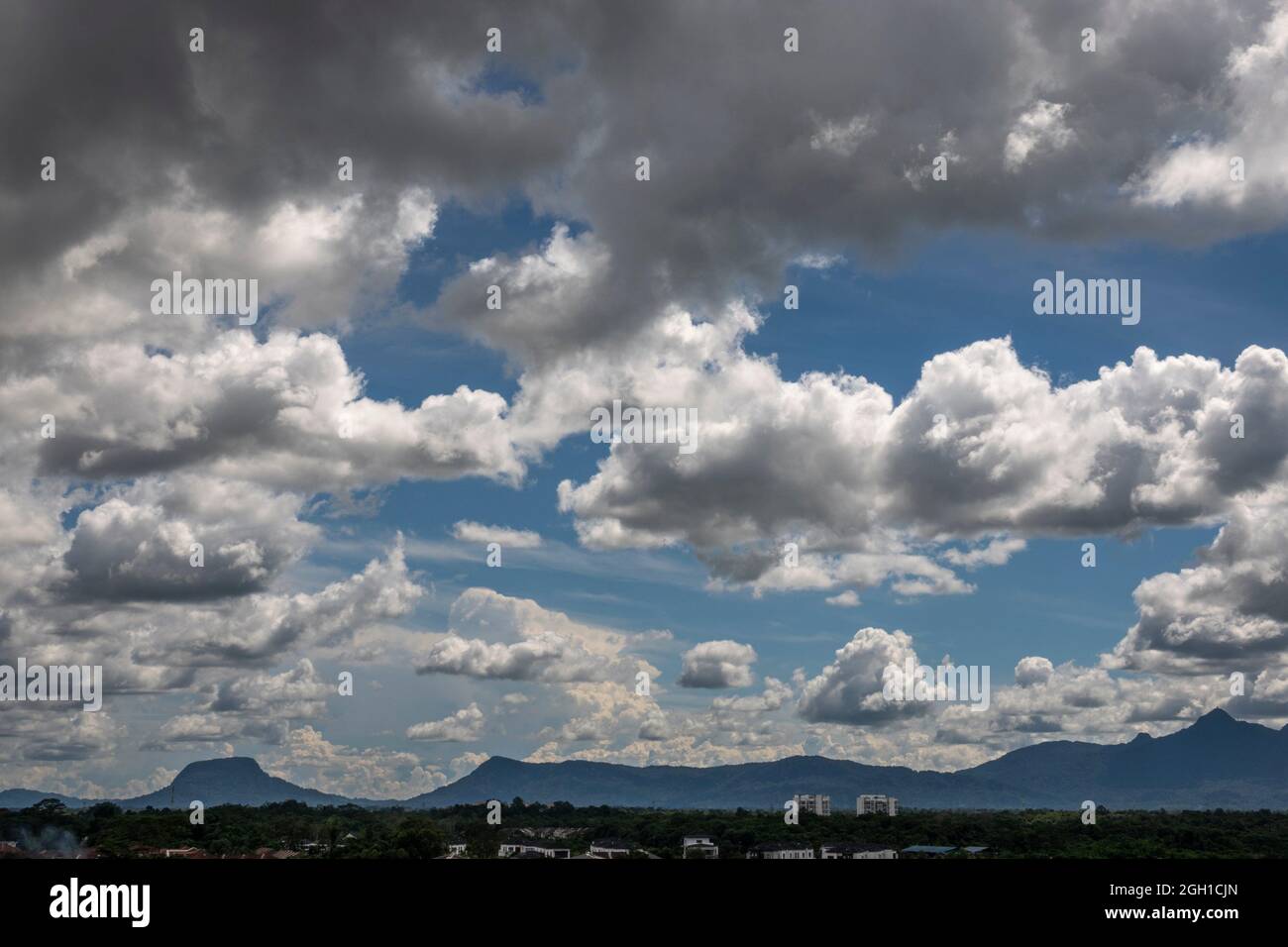 The inaccessible peak hi-res stock photography and images - Alamy