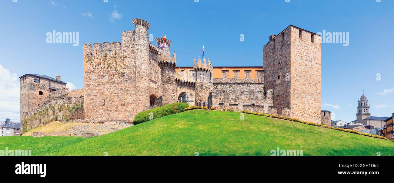 Ponferrada castle. Castillo de Ponferrada, Ponferrada, Leon Province, Castile and Leon, Spain. In the 12th century the castle was used by the Stock Photo