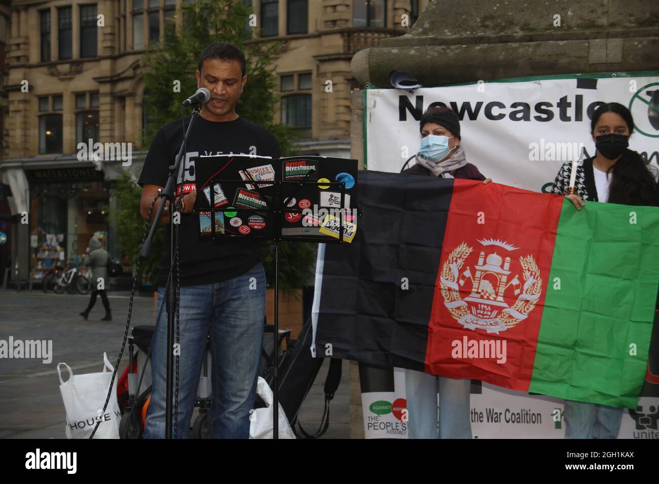 Lord mayor of newcastle upon tyne councillor habib rahman hi-res stock ...