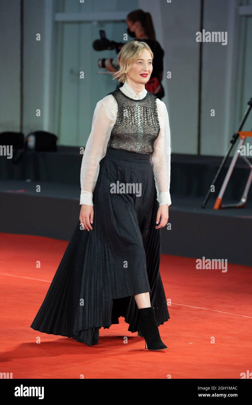 Alba Rohrwacher attends the red carpet of the movie "The Lost Daughter