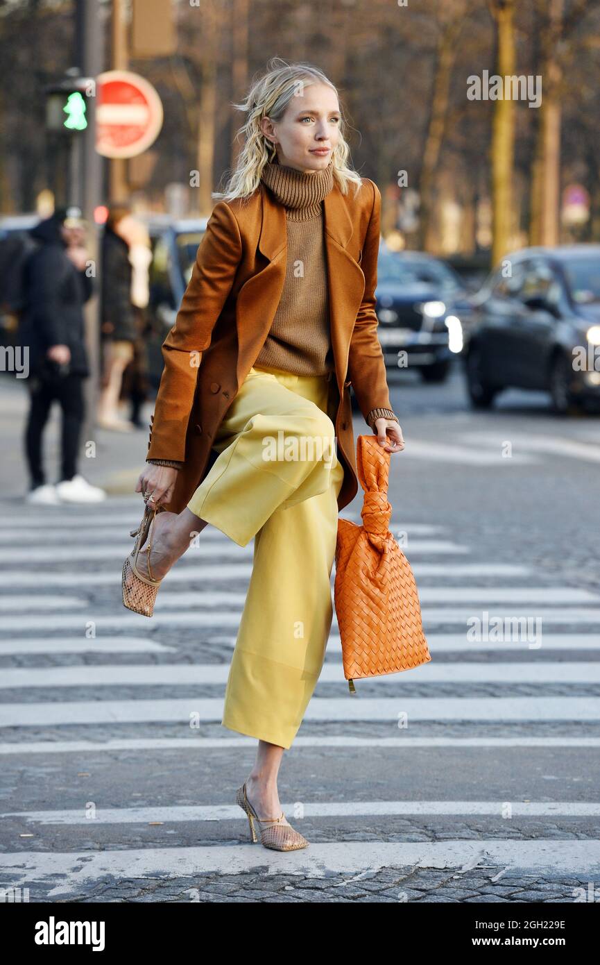Leonie Hanne - StreetStyle at Paris Fashion Week - Paris - France Stock Photo