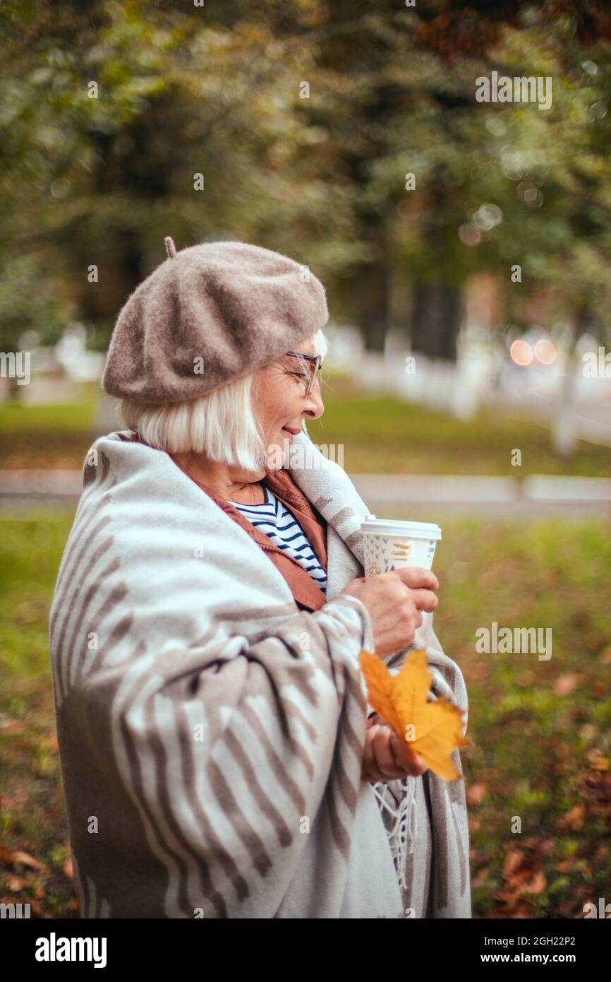 French beret smiling hi-res stock photography and images - Alamy