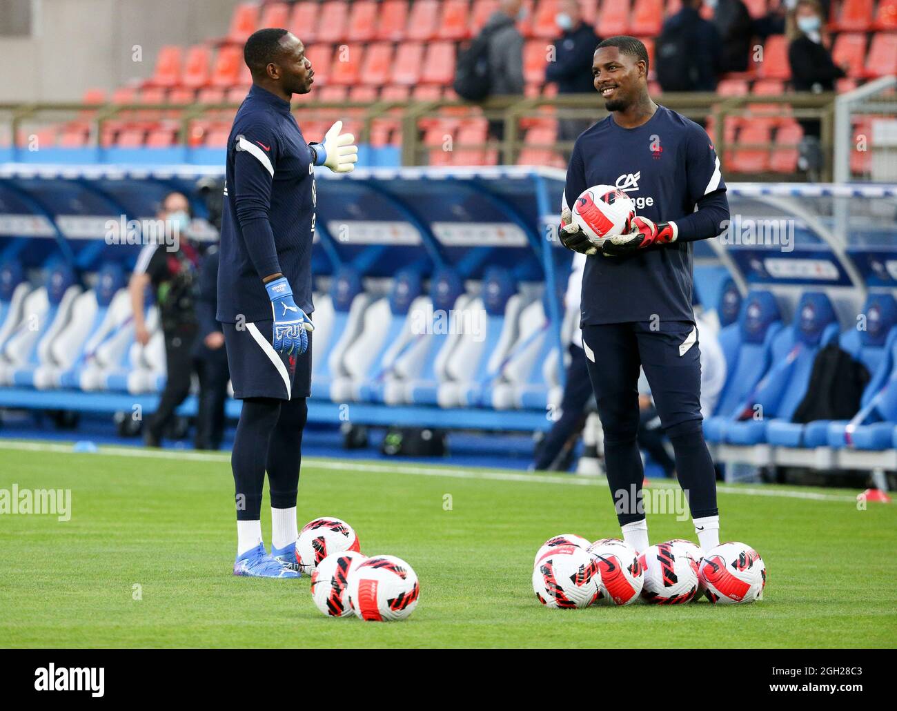 Goalkeepers of France Steve Mandanda, Mike Maignan during the FIFA World Cup Qatar 2022, Qualifiers, Group D football match between France and Bosnia and Herzegovina on September 1, 2021 at Stade de La Meinau in Strasbourg, France - Photo Jean Catuffe / DPPI Stock Photo