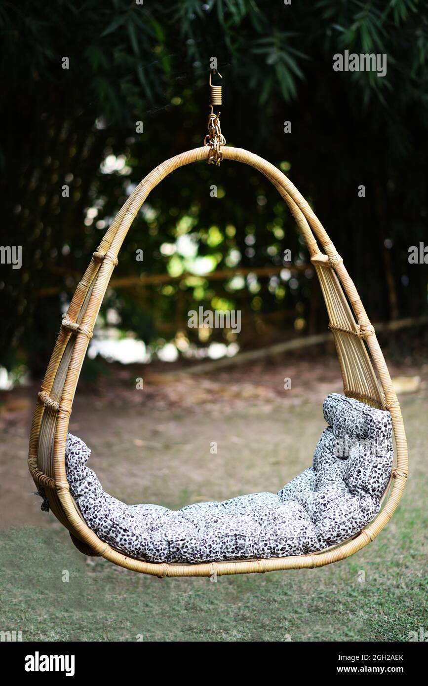 Bamboo hammock hi res stock photography and images Alamy
