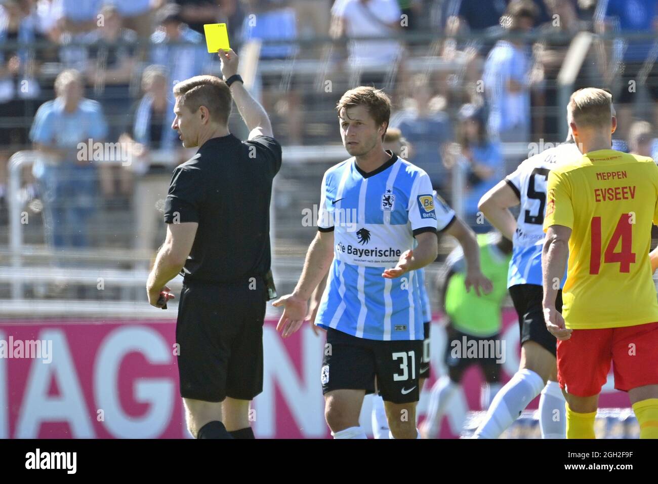 Yellow card, warning for Richard NEUDECKER (TSV Munich 1860). Soccer 3rd league, Liga3, TSV Munich 1860-SV Meppen 1-1 on 04.09.2021 in Muenchen GRUENWALDER STADION. DFL REGULATIONS PROHIBIT ANY USE OF PHOTOGRAPHS AS IMAGE SEQUENCES AND/OR QUASI-VIDEO. Stock Photo