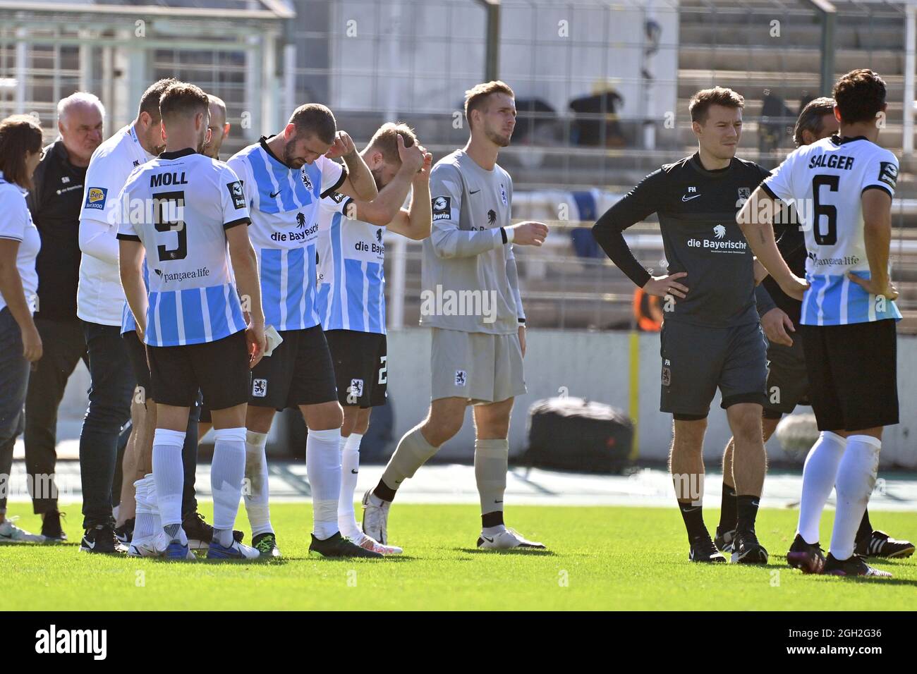 Muenchen GRUENWALDER STADION. 10th Apr, 2021. Stefan LEX (TSV Munich 1860),  action, individual action, single image, cut-out, whole body shot, whole  figure football 3rd division, Liga3, TSV Munich 1860 - SC Verl