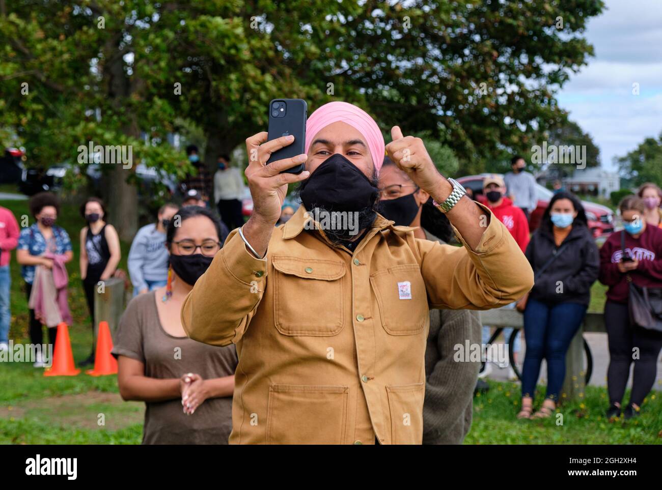 Halifax, Nova Scotia, Canada. September 4th 2021. NDP Leader Jagmeet Singh meets with local young voters to discuss their concerns in view for the upcoming federal election on September 20th. Mr.Singh had fun with the crowd making selfies and videos. Credit: meanderingemu/Alamy Live News Stock Photo