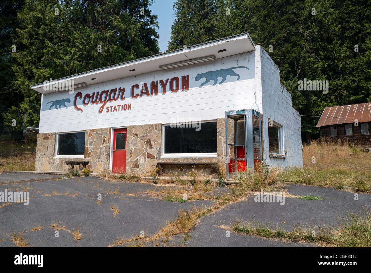 The abandoned Cougar Canyon Station in Lowell, Idaho, USA Stock Photo