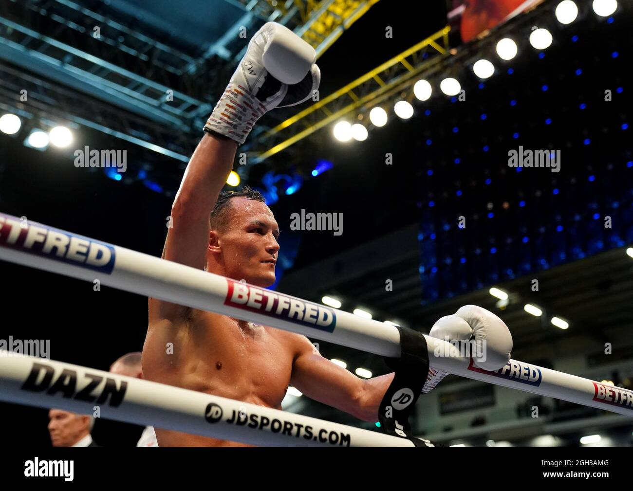 Josh Warrington celebrates victory over Mauricio Lara in their International Featherweight contest before the fight was called a draw during the boxing event at the Emerald Headingley Stadium, Leeds. Picture date: Saturday September 4, 2021. Stock Photo