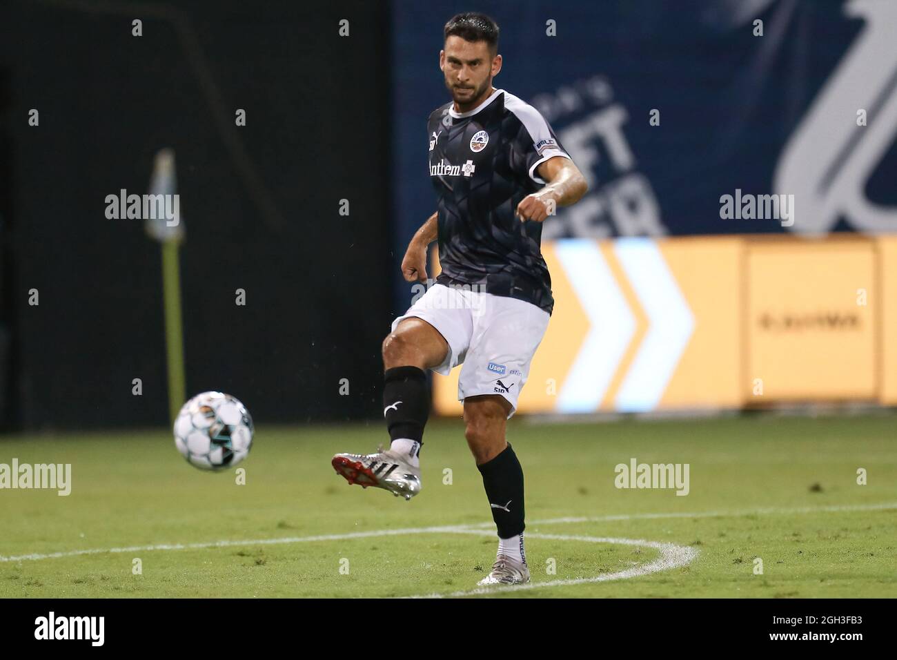St. Petersburg, FL; Oakland Roots SC defender Max Ornstil (4) kicks the  ball across the pitch during a USL soccer game against the Tampa Bay  Rowdies Stock Photo - Alamy