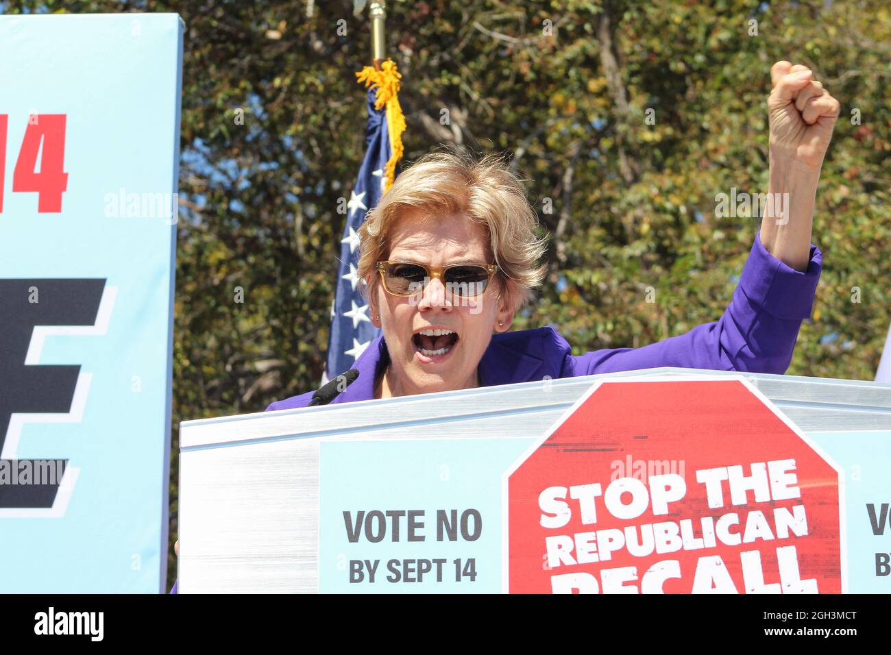 Los Angeles, USA. 04th Sep, 2021. Senator Elizabeth Warren speaks on stage and campaigns for Governor Gavin Newsom at a 'Vote No' rally in Los Angeles, California on September 4, 2021. (Photo by Conor Duffy/Sipa USA) Credit: Sipa USA/Alamy Live News Stock Photo