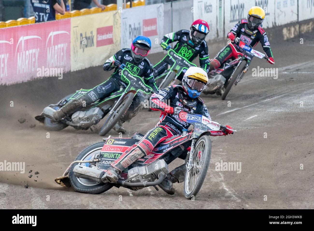Rybnik, Poland. 04th Sep, 2021. Oliver BERNTZON of Ostrovia (white) leads Kacper GOMOLSKI of ROW (blue) and Pontus ASPGREN of ROWduring eWinner Division One Speedway League Play-off match between K.S. ROW Rybnik and ARGED Malesa TZ OSTROVIA at Municipal Stadium in Rybnik, Poland on September 4, 2021 (Photo by Andrew SURMA/ Credit: Sipa USA/Alamy Live News Stock Photo