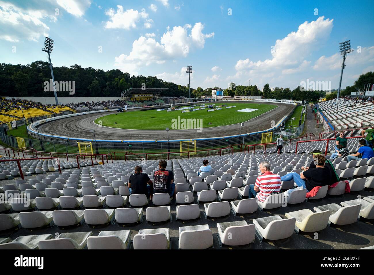 Rybnik, Poland. 04th Sep, 2021. General view of MOSiR Stadium during eWinner Division One Speedway League Play-off match between K.S. ROW Rybnik and ARGED Malesa TZ OSTROVIA at Municipal Stadium in Rybnik, Poland on September 4, 2021 (Photo by Andrew SURMA/ Credit: Sipa USA/Alamy Live News Stock Photo