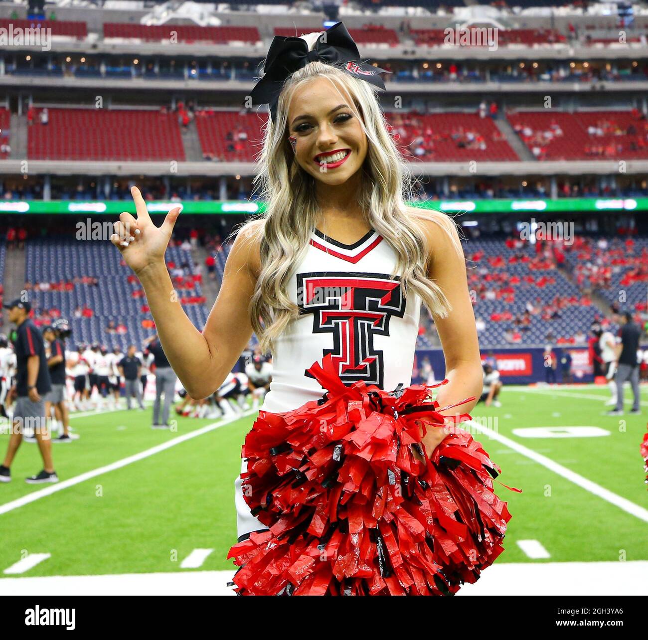 College cheerleader 2021 hires stock photography and images Alamy