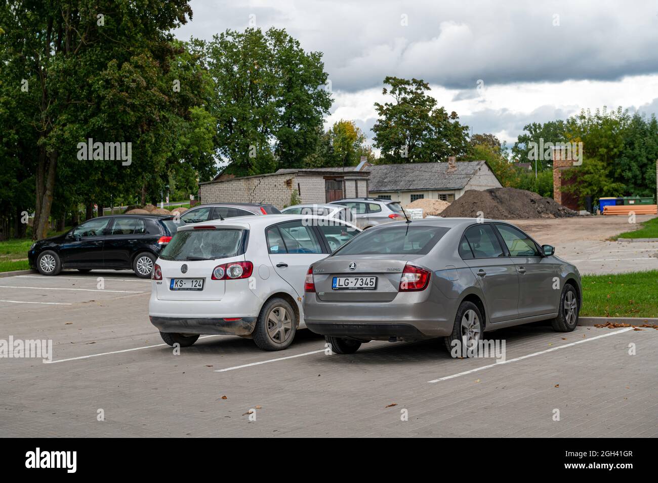 Brick parking area house hi-res stock photography and images - Alamy