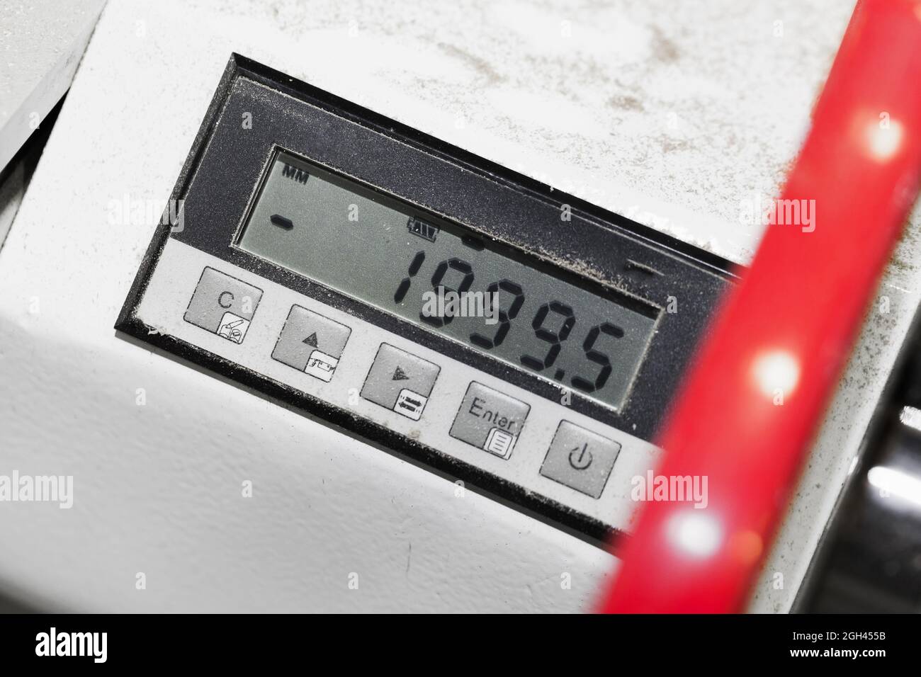 Magnetic grid displacement digital display table for cutting machine ...